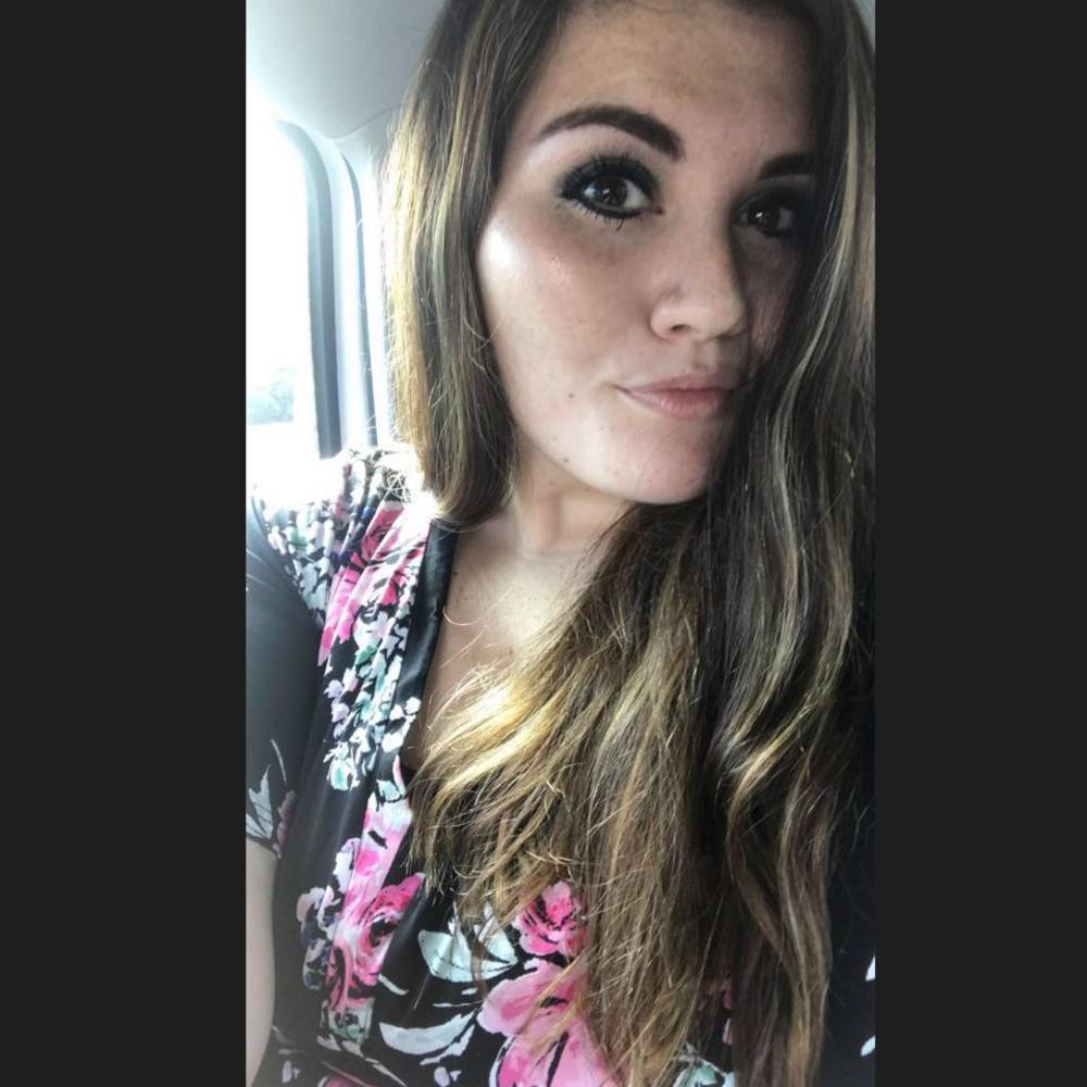 Meet your Posher, Kayla